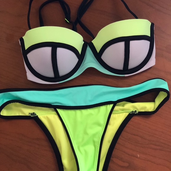 Victoria Secret swim bundle - Picture 3 of 8